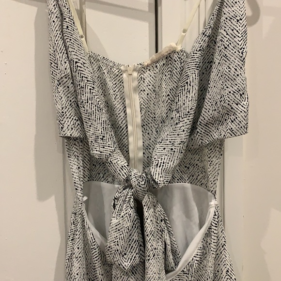 Romper - Picture 3 of 4